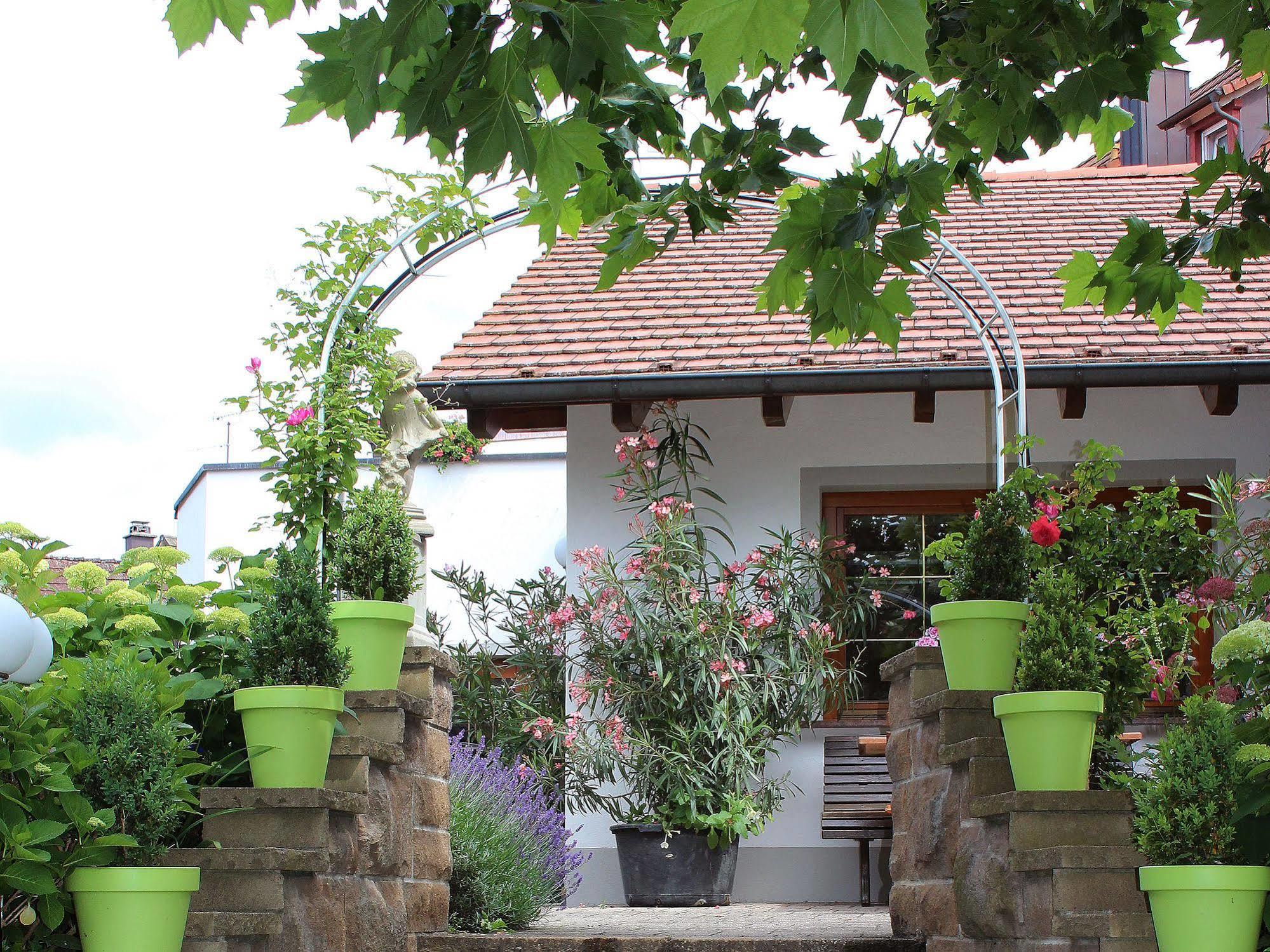 Gasthof Adler Salem  Bagian luar foto