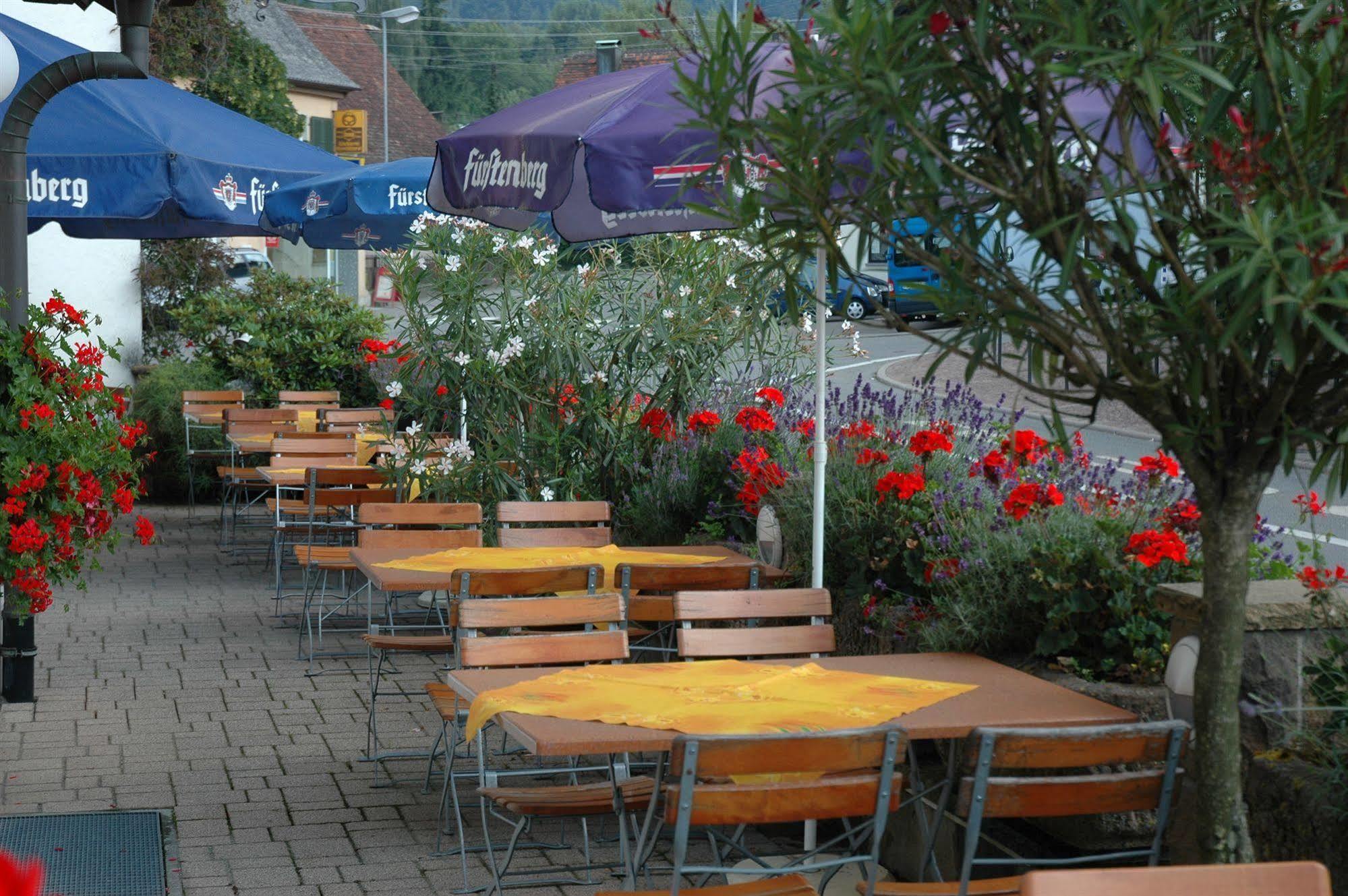 Gasthof Adler Salem  Bagian luar foto