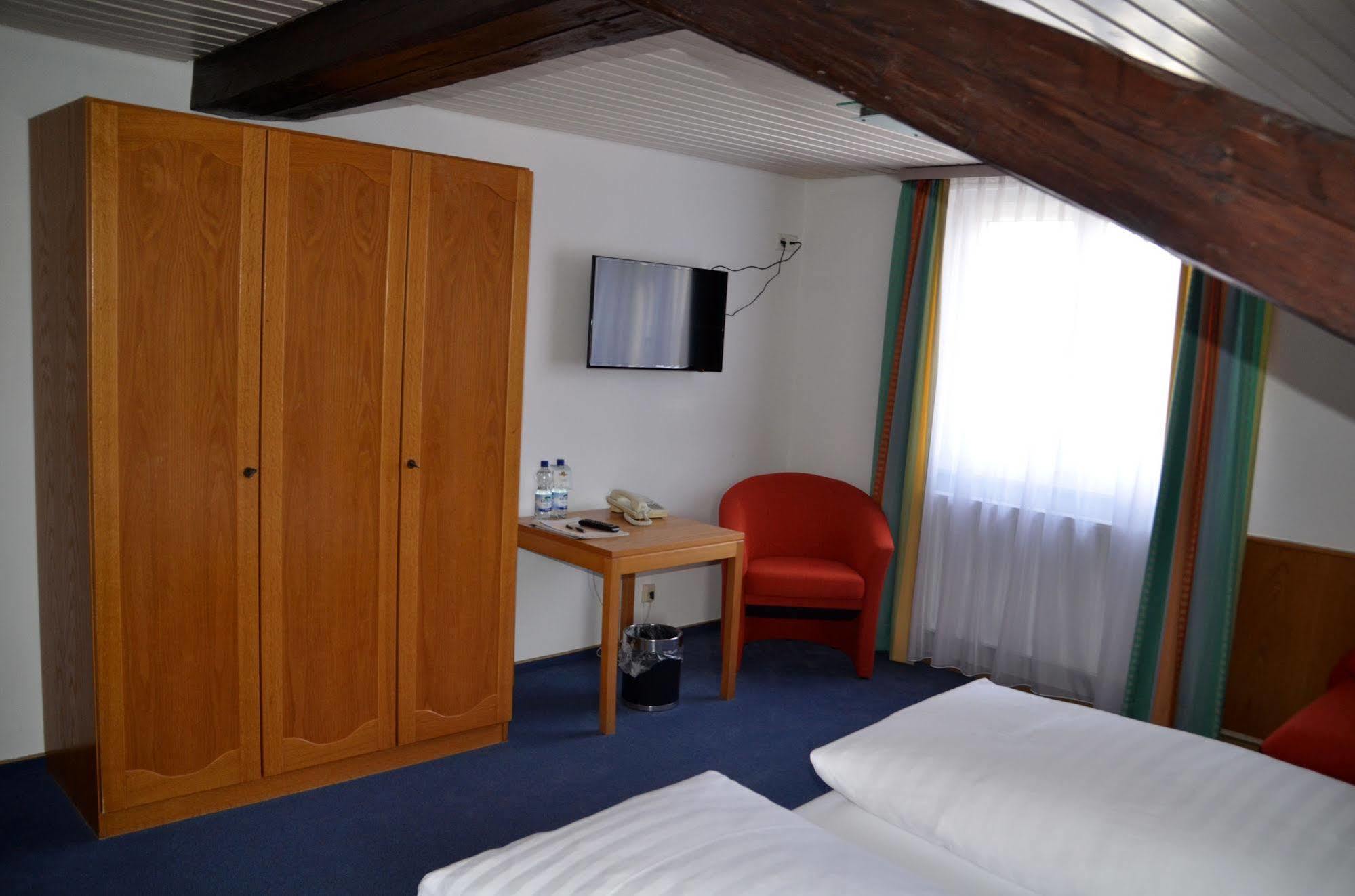 Gasthof Adler Salem  Bagian luar foto