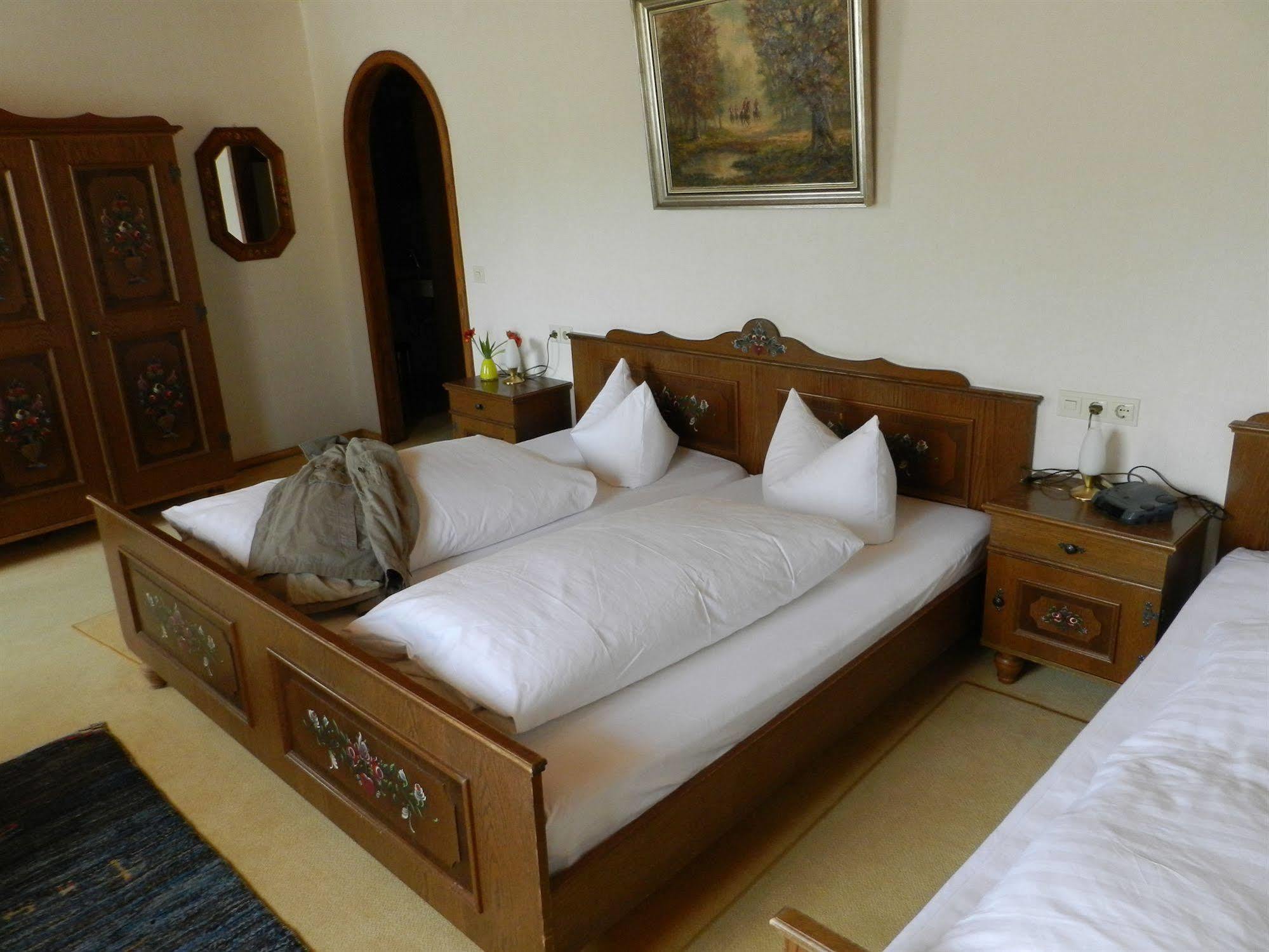 Gasthof Adler Salem  Bagian luar foto